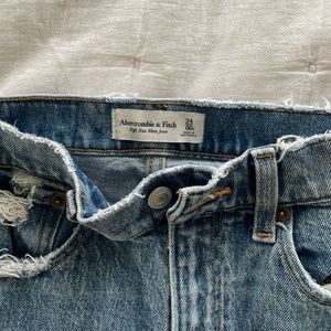 Abercrombie & Fitch High Rise Mom Jean
